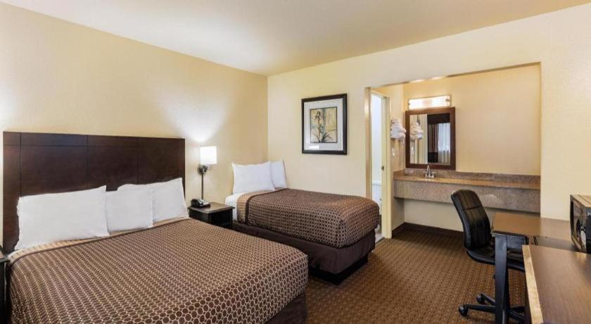 Lemon Heights Inn Tustin Kültér fotó